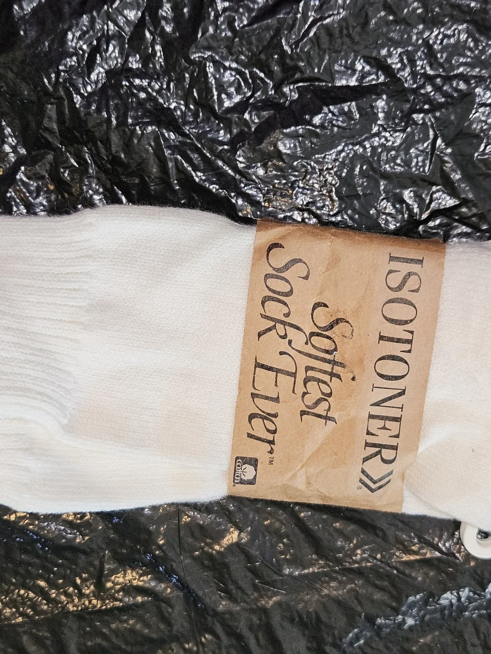 Isotoner Softest Sock Ever Orelle Hi-Bulk Cotton Socks White 9-11 NWT